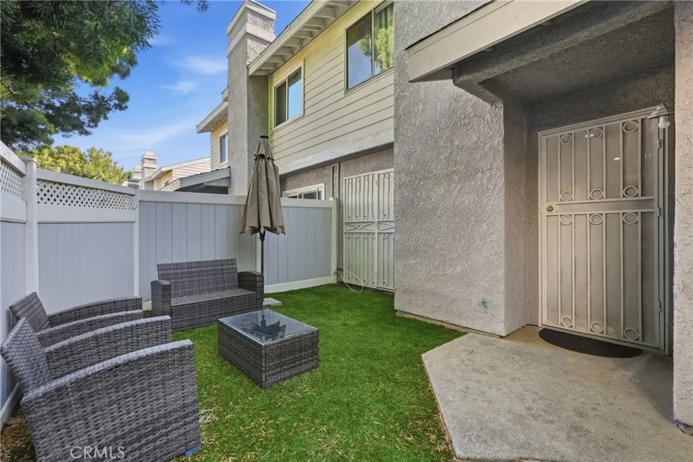 8350 Burnet #12 North Hills, CA 91343