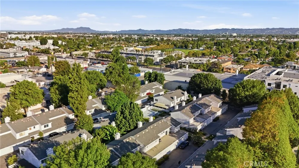 8350 Burnet #12 North Hills, CA 91343