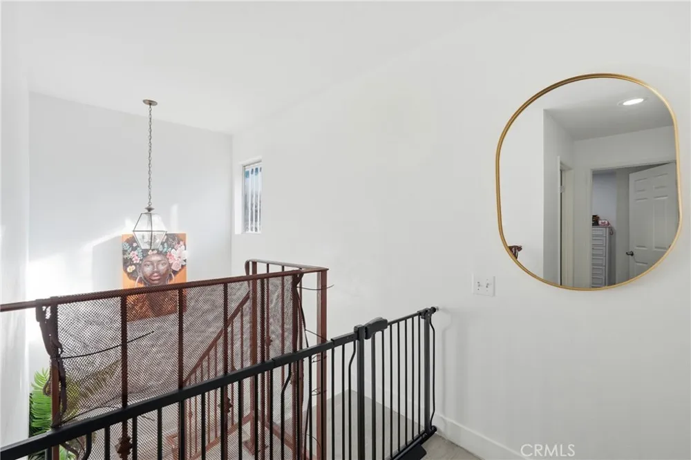 8350 Burnet #12 North Hills, CA 91343