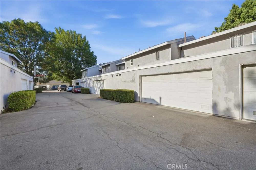 8350 Burnet #12 North Hills, CA 91343