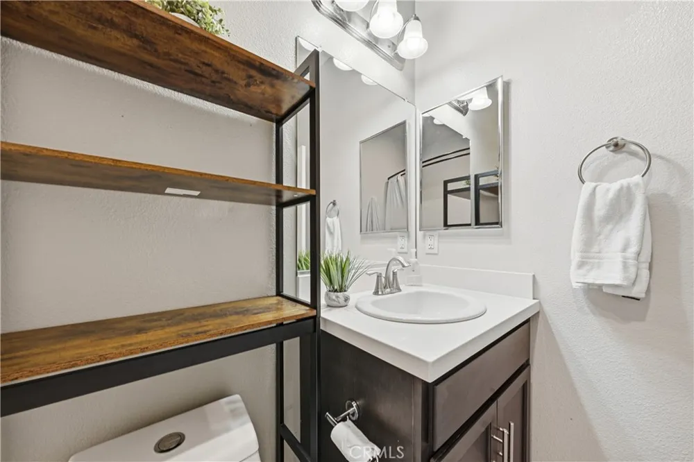 4437 La Joya Guadalupe, CA 93434