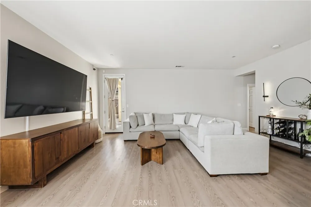 4437 La Joya Guadalupe, CA 93434