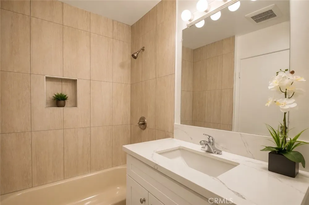 855 Victor Avenue #217 Inglewood, CA 90302