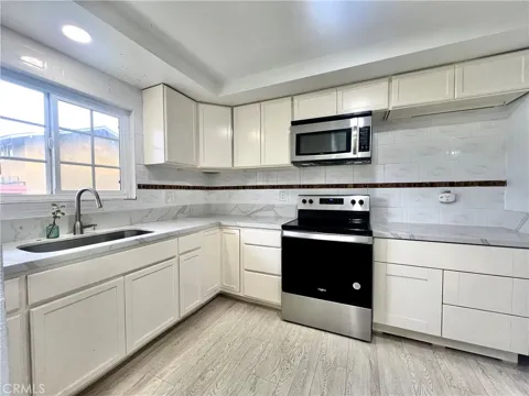 624 S Sullivan #15D