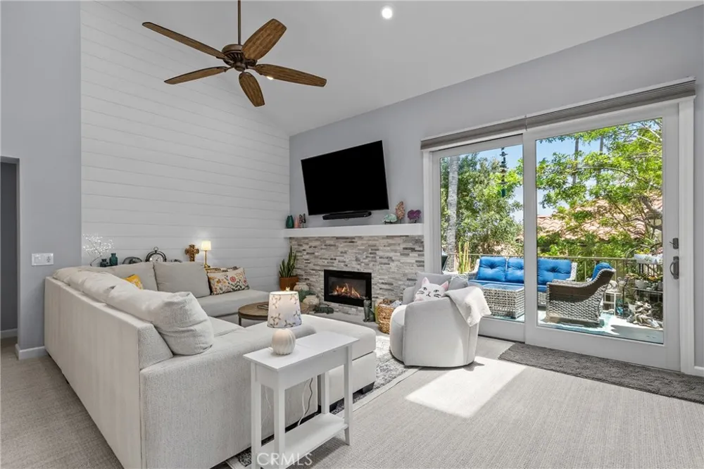 2017 Majorca DR Oxnard, CA 93035