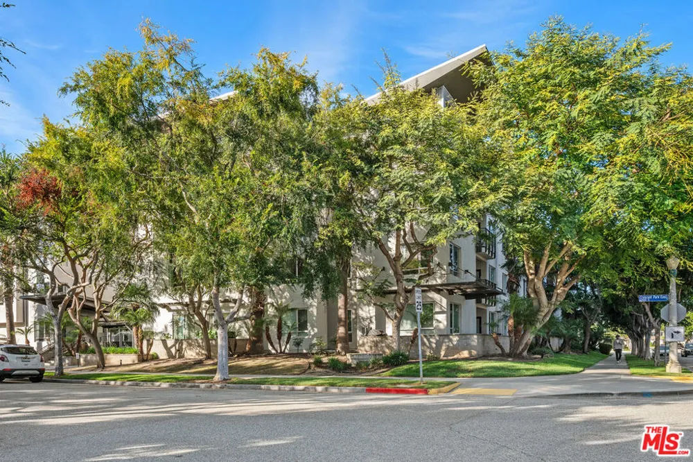 6400 Crescent Parkway #217 Playa Vista, CA 90094