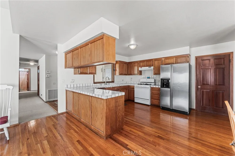 33535 170th E Llano, CA 93544
