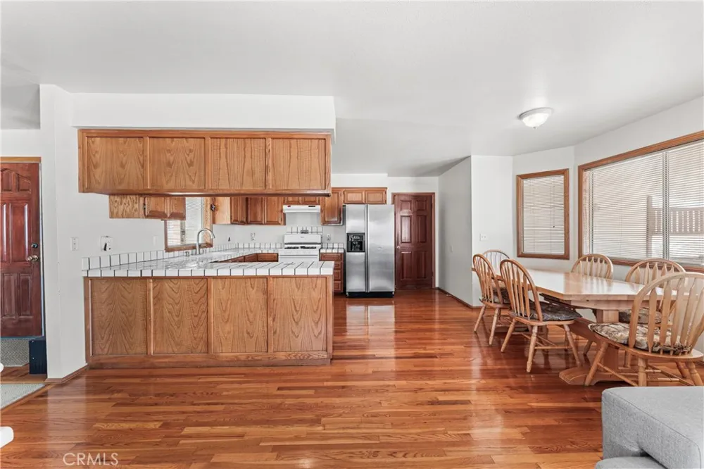 33535 170th E Llano, CA 93544