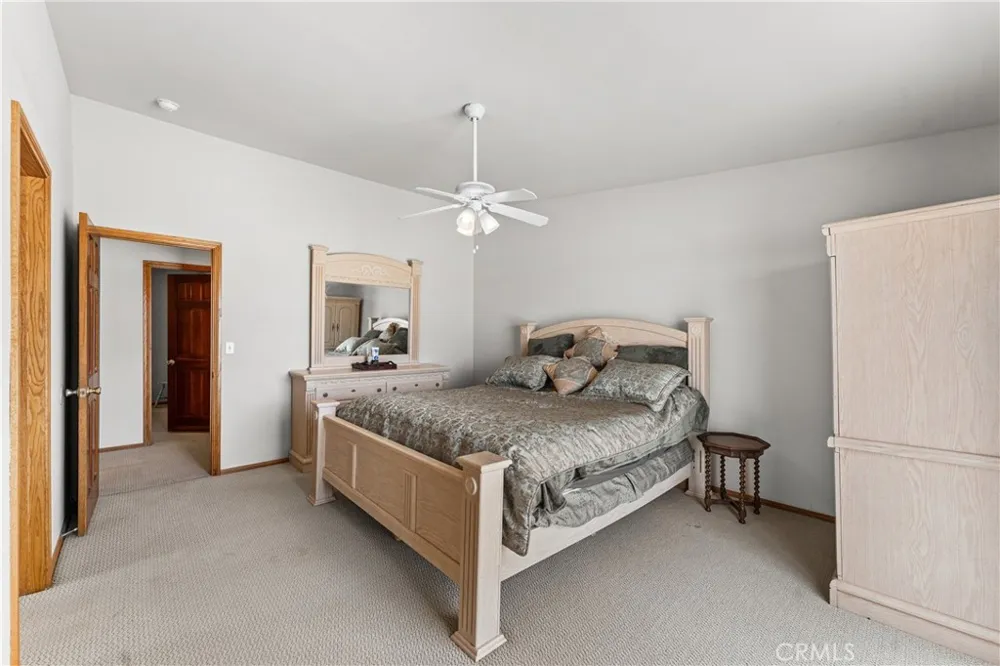 33535 170th E Llano, CA 93544
