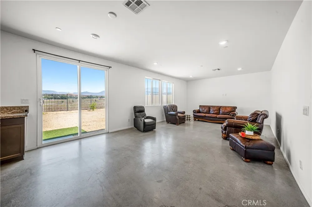 1100 Little Leaf Calimesa, CA 92320