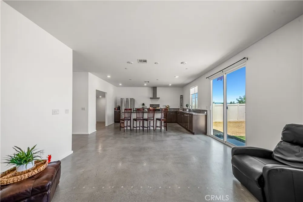 1100 Little Leaf Calimesa, CA 92320