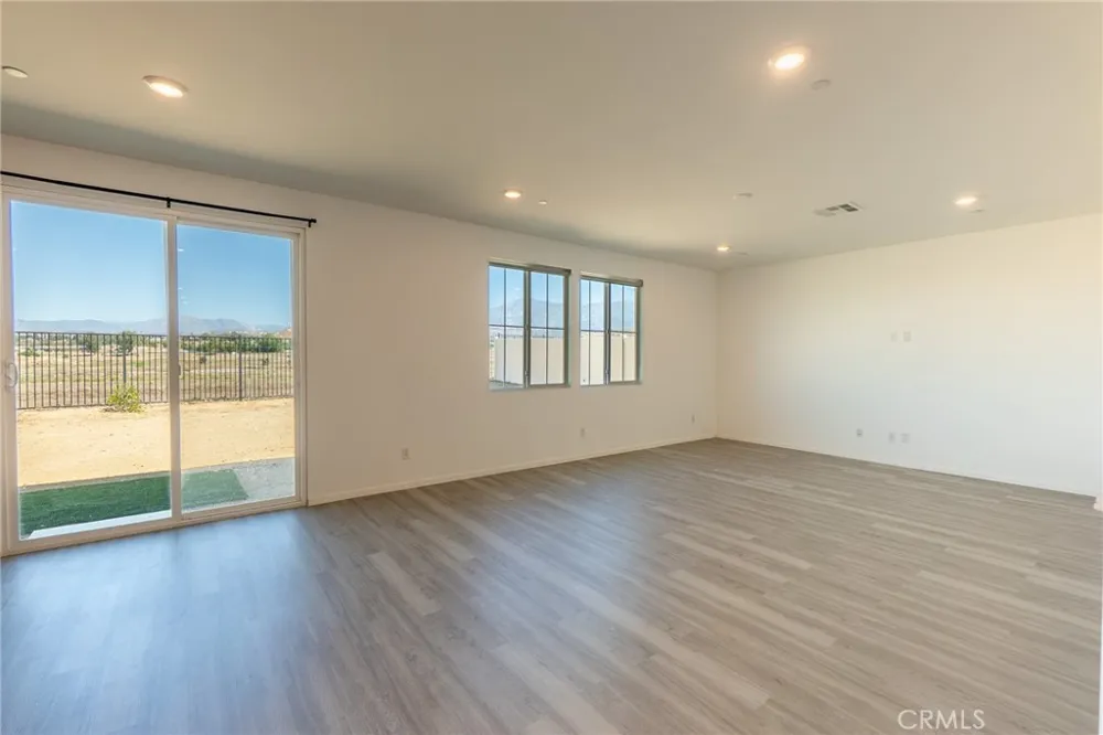 1100 Little Leaf Calimesa, CA 92320