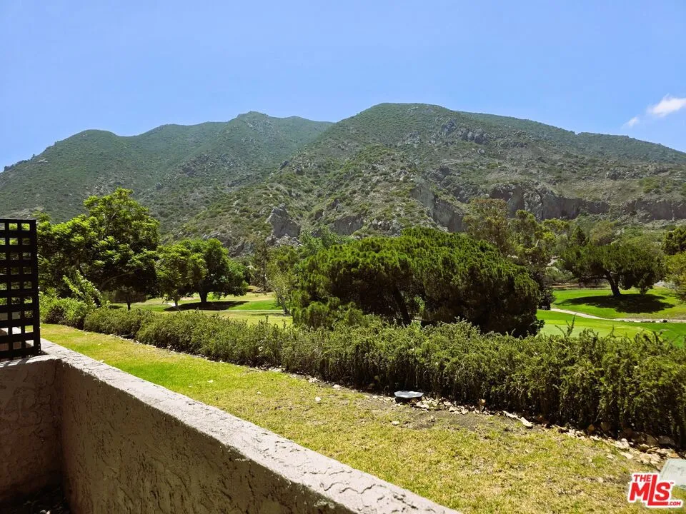 5976 Paseo Encantada Camarillo, CA 93012