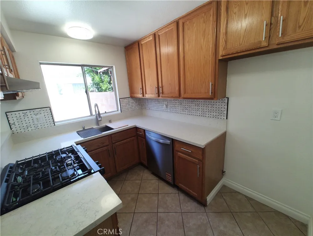 10125 De Soto Avenue #42 Chatsworth, CA 91311
