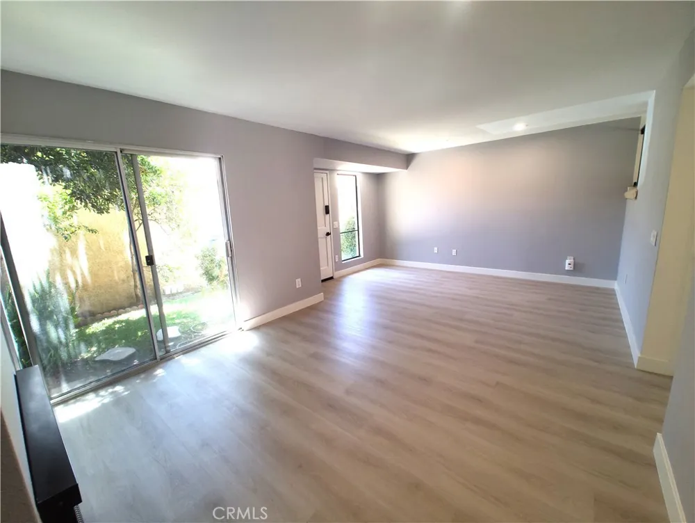 10125 De Soto Avenue #42 Chatsworth, CA 91311