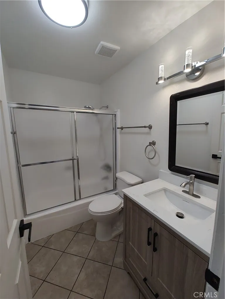 10125 De Soto Avenue #42 Chatsworth, CA 91311