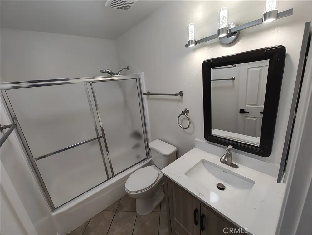 10125 De Soto Avenue #42 Chatsworth, CA 91311