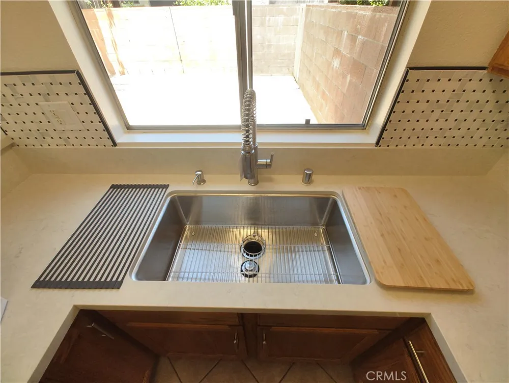 10125 De Soto Avenue #42 Chatsworth, CA 91311
