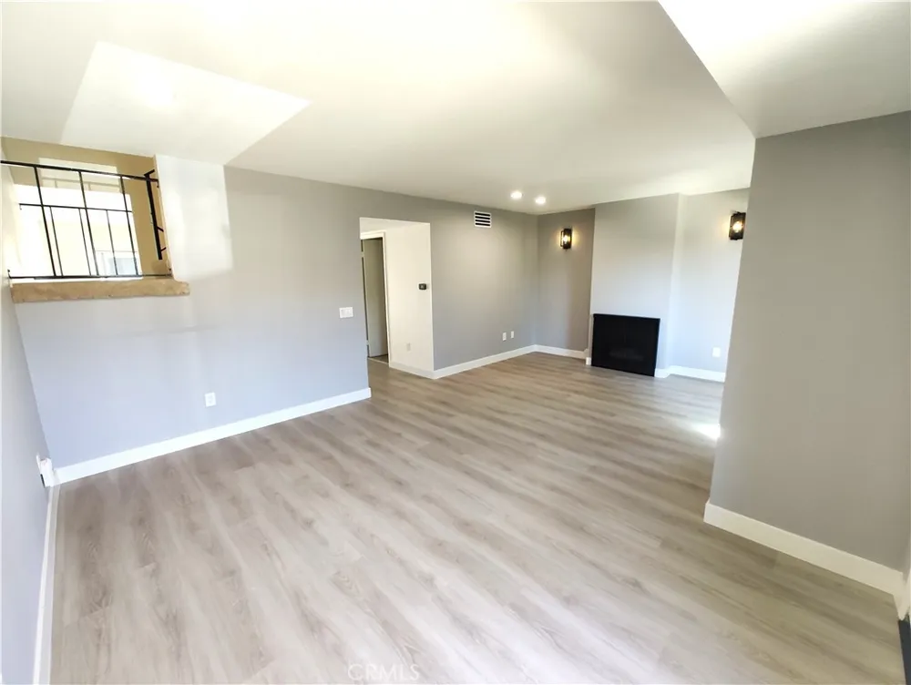 10125 De Soto Avenue #42 Chatsworth, CA 91311