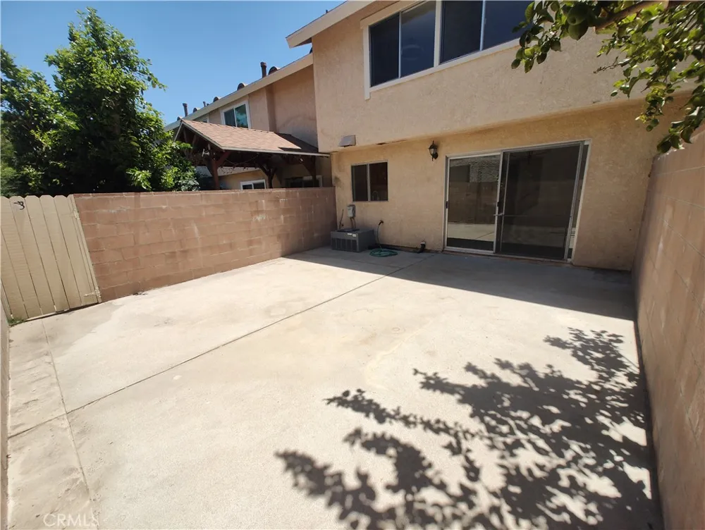 10125 De Soto Avenue #42 Chatsworth, CA 91311
