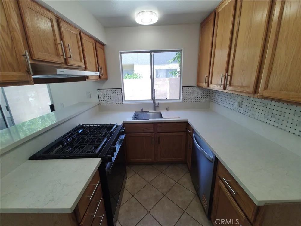 10125 De Soto Avenue #42 Chatsworth, CA 91311