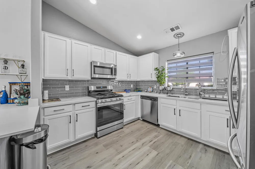 33860 Bell Road Thousand Palms, CA 92276