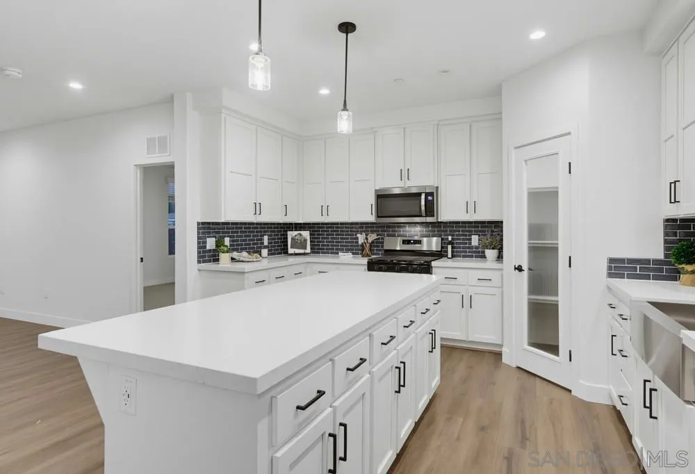 29616 Anthony Rd Valley Center, CA 92082