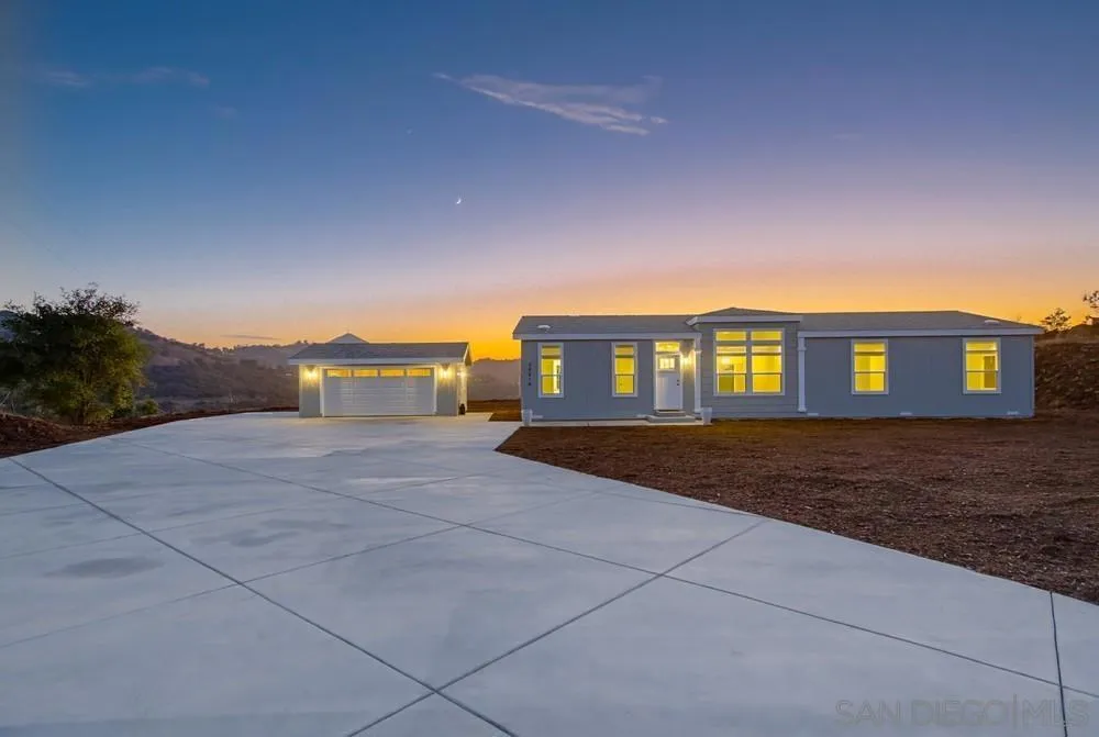 29616 Anthony Rd Valley Center, CA 92082