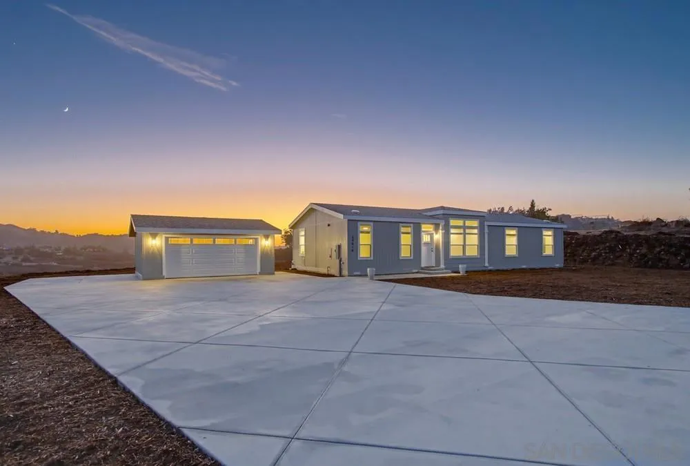 29616 Anthony Rd Valley Center, CA 92082