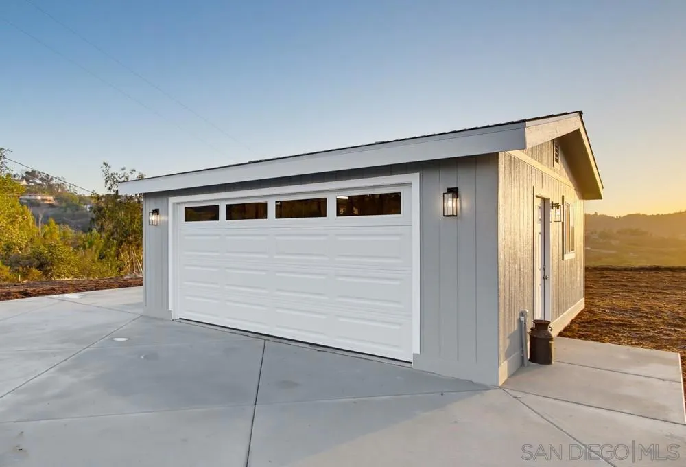 29616 Anthony Rd Valley Center, CA 92082