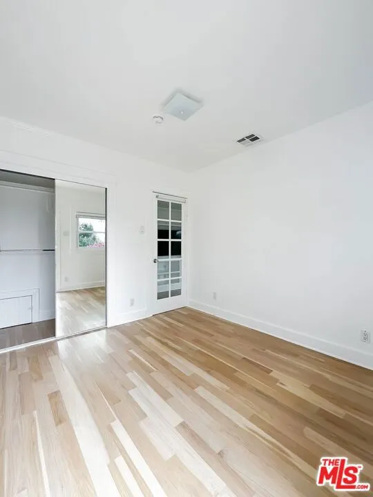 1233 Ozeta Terrace Los Angeles, CA 90069