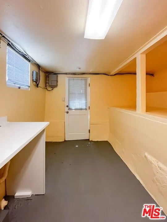 1233 Ozeta Terrace Los Angeles, CA 90069
