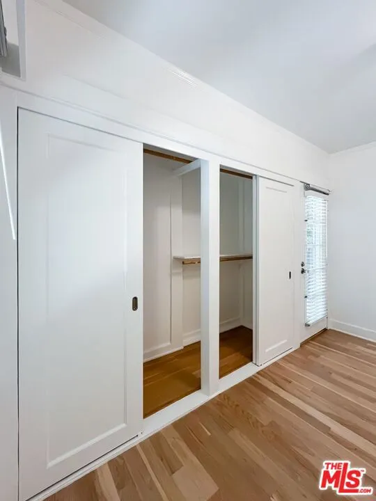 1233 Ozeta Terrace Los Angeles, CA 90069