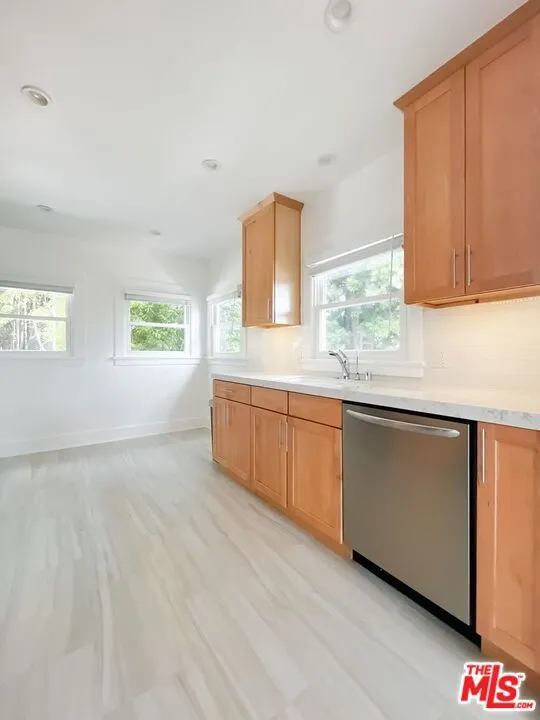1233 Ozeta Terrace Los Angeles, CA 90069