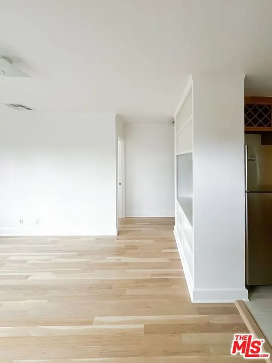 1233 Ozeta Terrace Los Angeles, CA 90069
