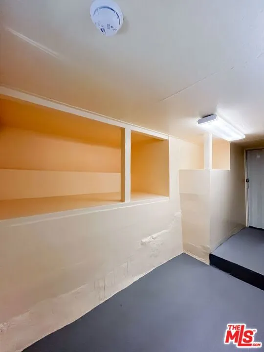 1233 Ozeta Terrace Los Angeles, CA 90069