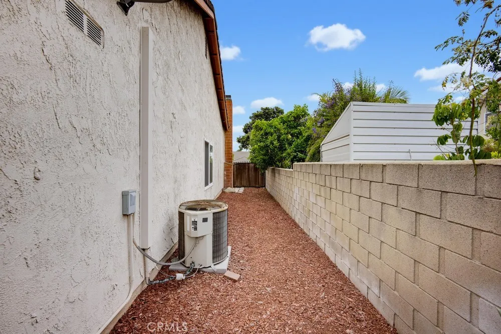 1423 Purdue Upland, CA 91786