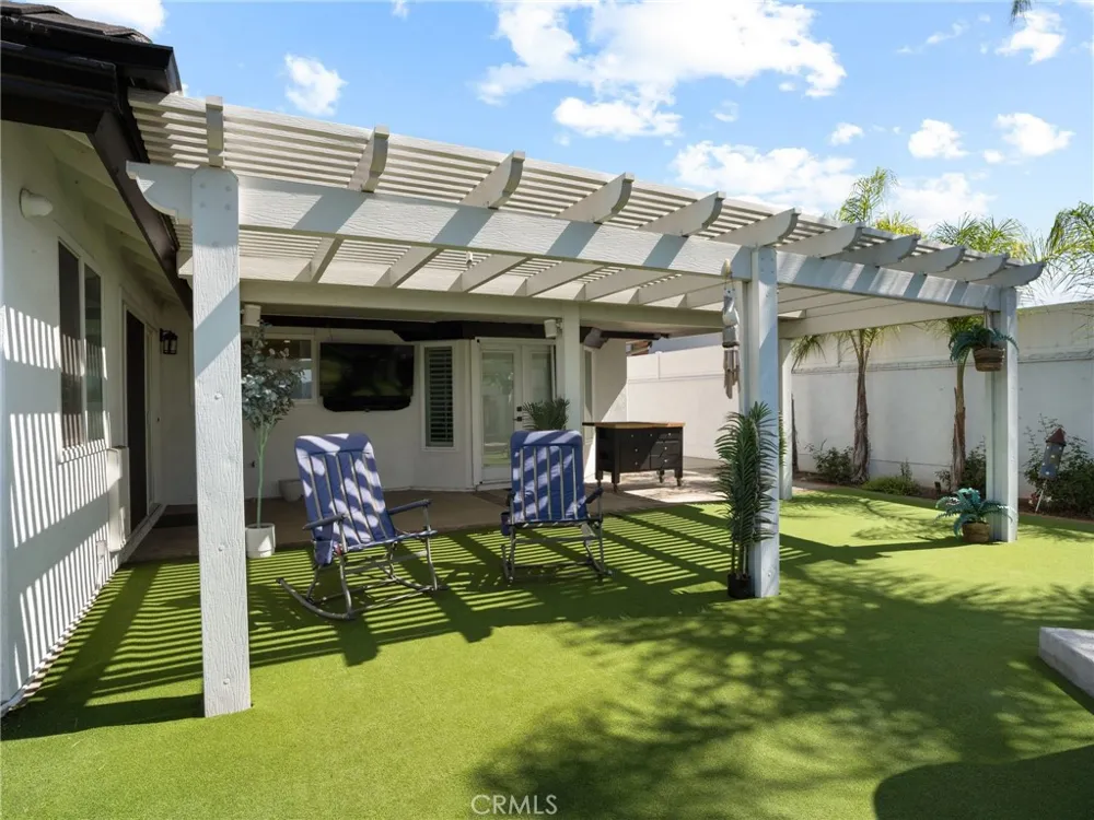 16740 Oak Burl Yorba Linda, CA 92886