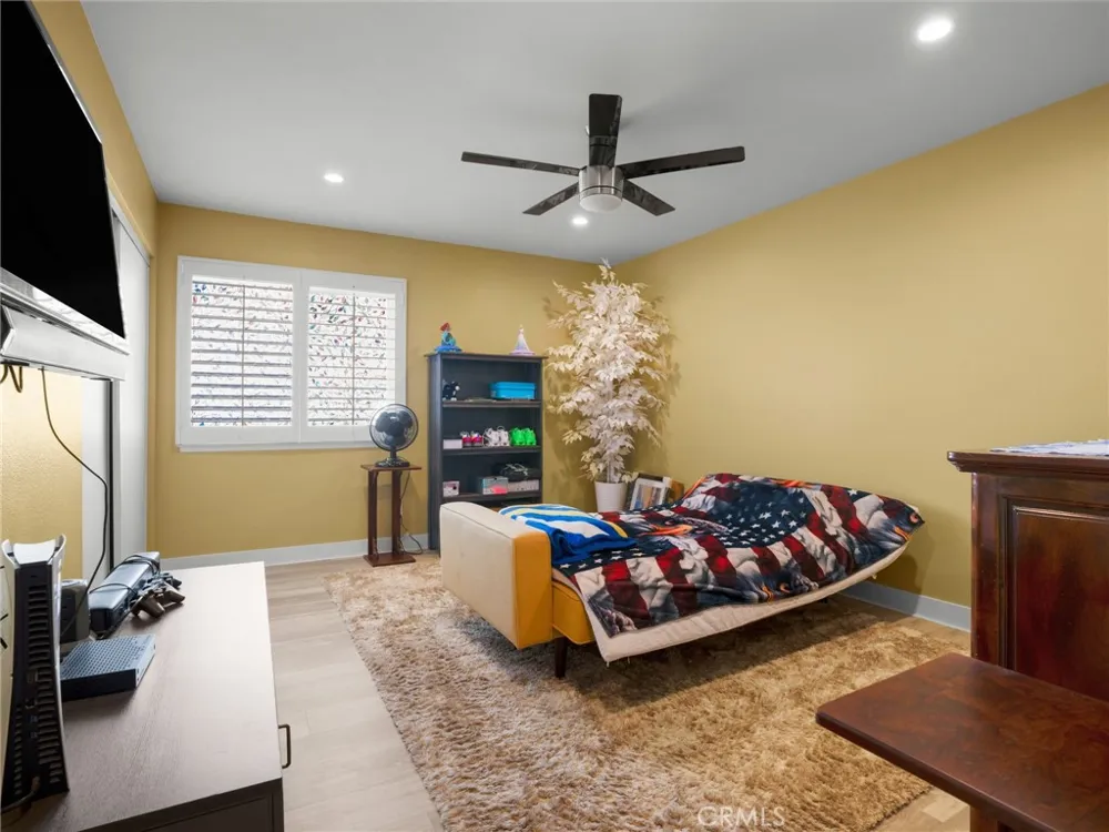 16740 Oak Burl Yorba Linda, CA 92886