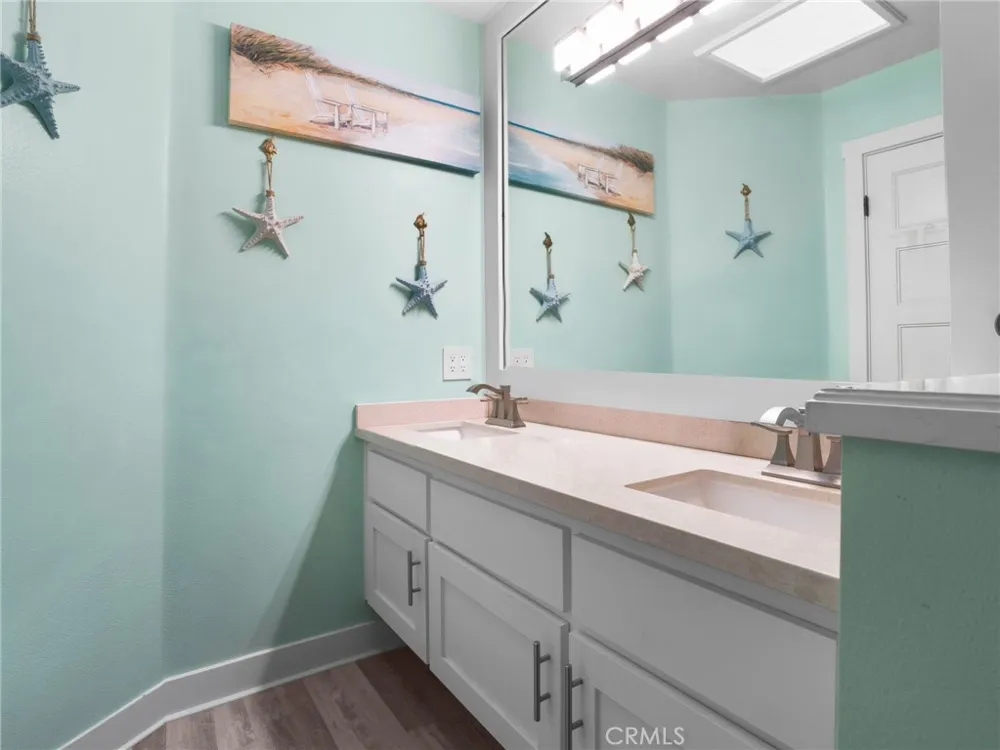 16740 Oak Burl Yorba Linda, CA 92886