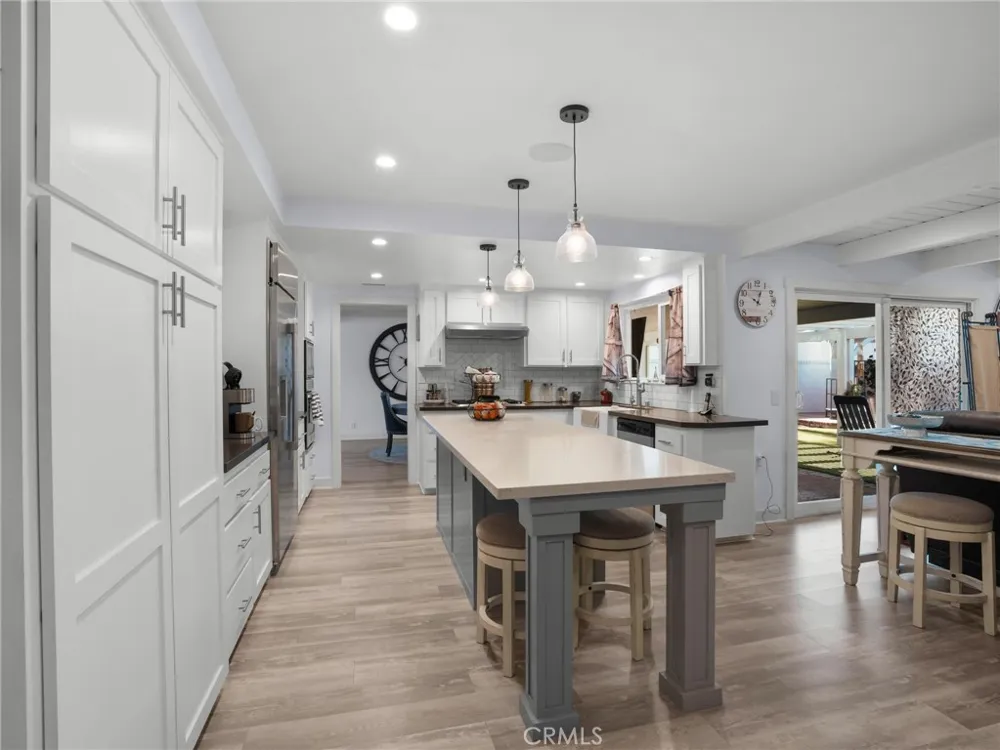16740 Oak Burl Yorba Linda, CA 92886