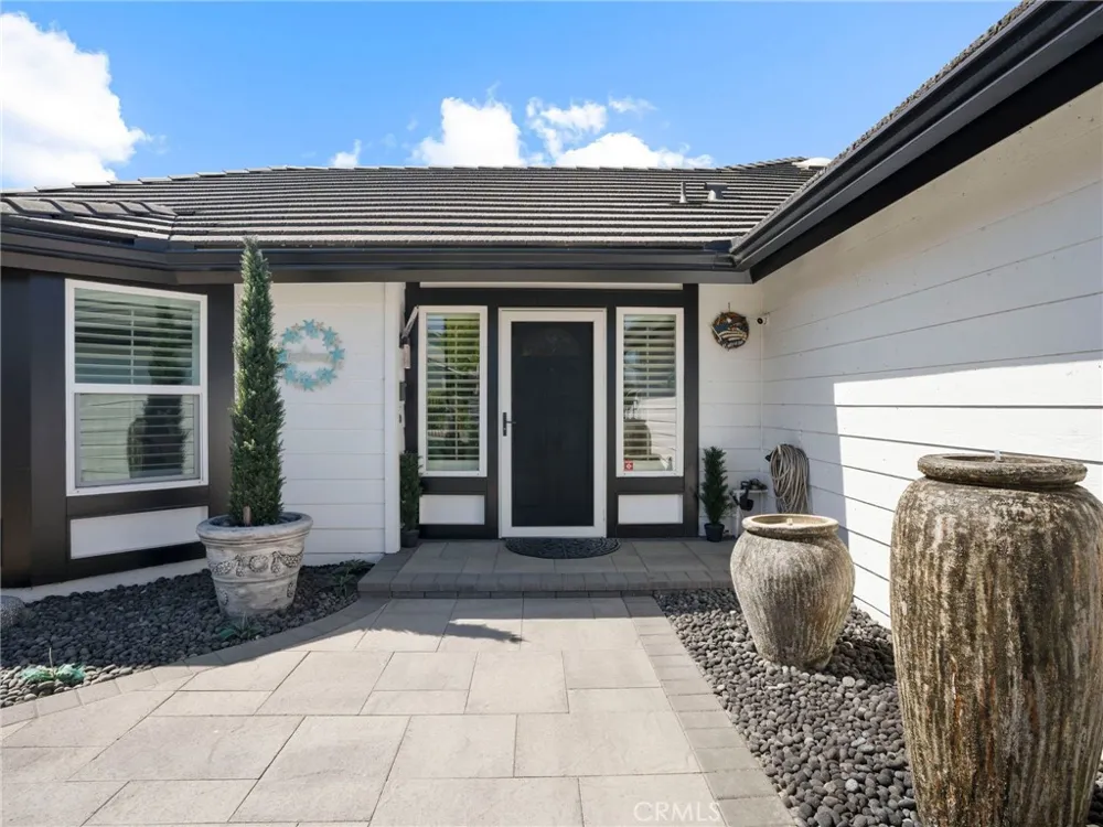 16740 Oak Burl Yorba Linda, CA 92886