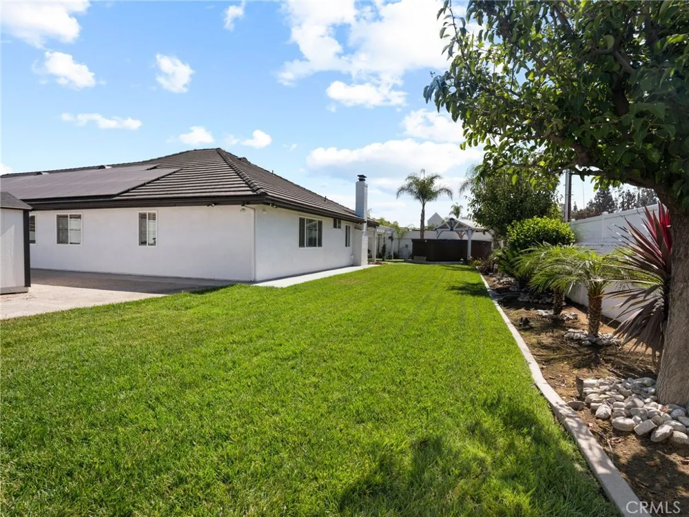 16740 Oak Burl Yorba Linda, CA 92886