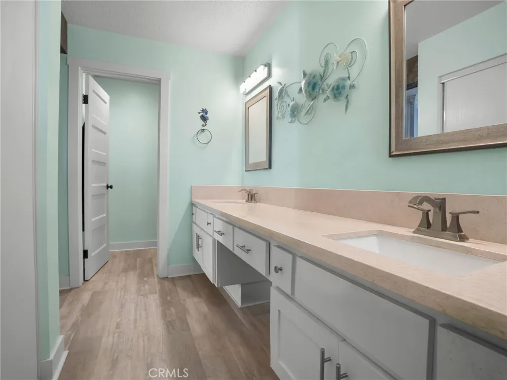 16740 Oak Burl Yorba Linda, CA 92886