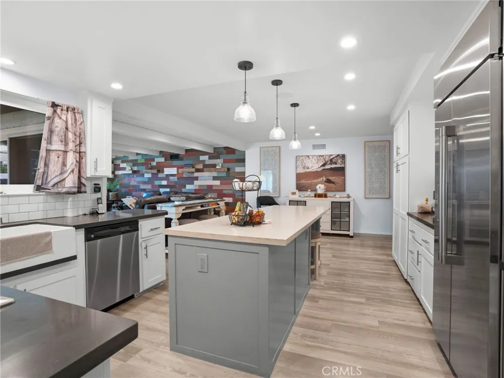 16740 Oak Burl Yorba Linda, CA 92886
