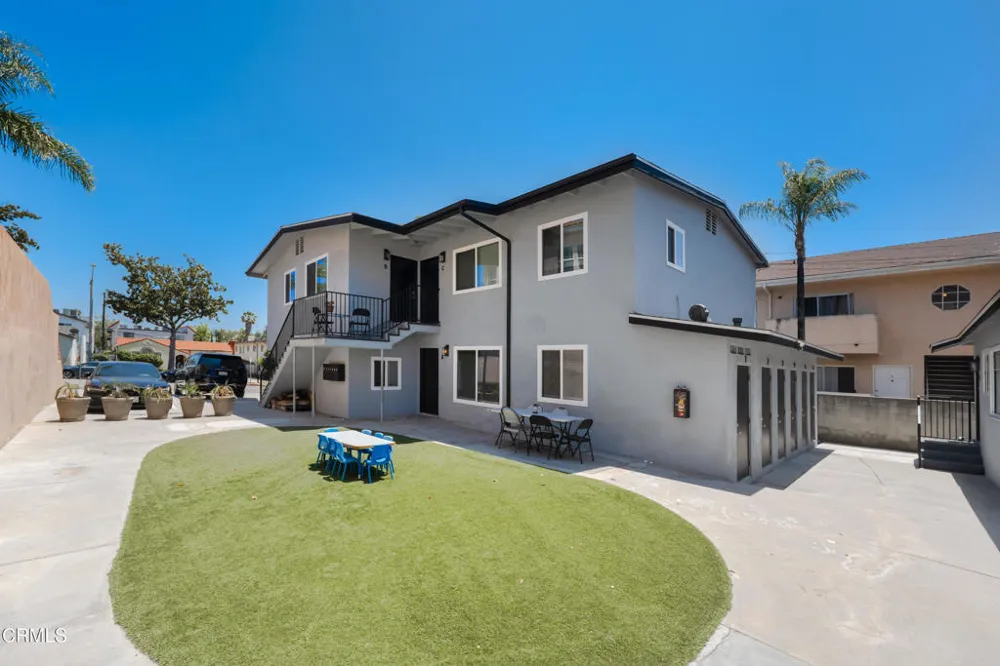 627 E Magnolia Boulevard #A Burbank, CA 91501