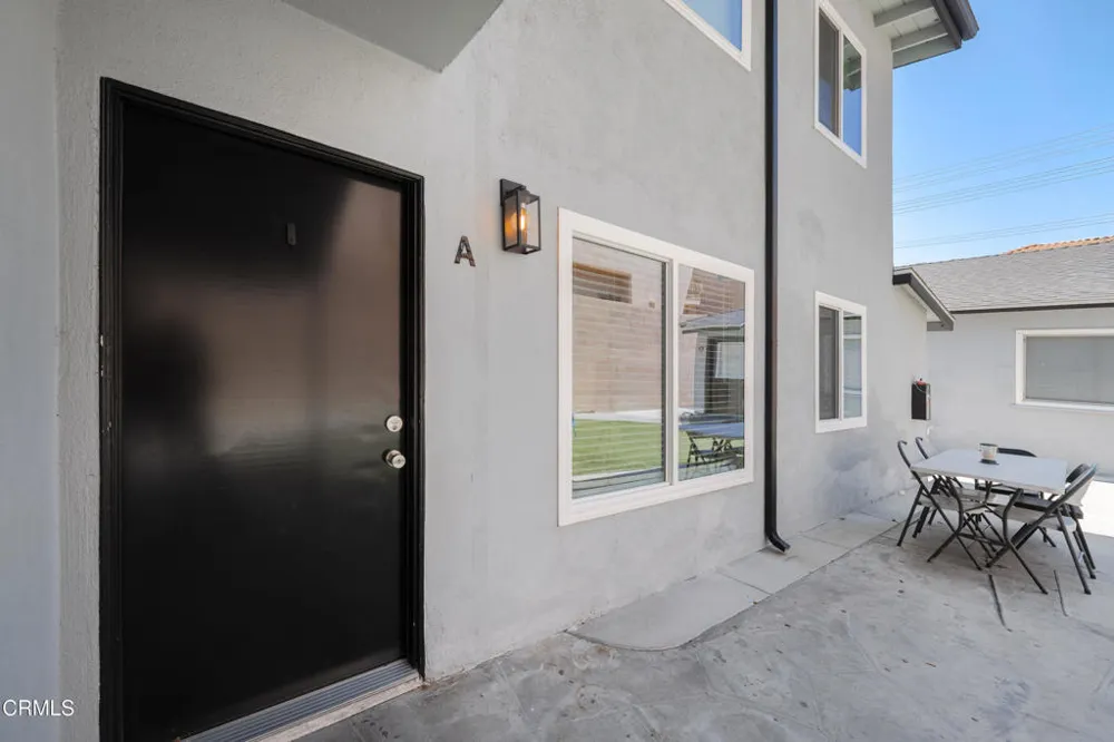 627 E Magnolia Boulevard #A Burbank, CA 91501