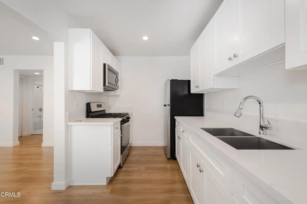 627 E Magnolia Boulevard #A Burbank, CA 91501
