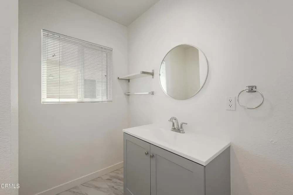 627 E Magnolia Boulevard #A Burbank, CA 91501