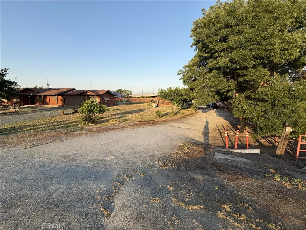 7860 Road 252 Terra Bella, CA 93270